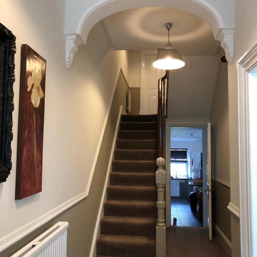Comfy Big 7 Bedroom Townhouse Харогейт Екстериор снимка